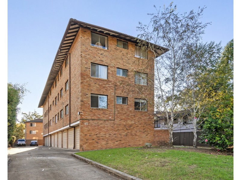 9/25 First Street, Kingswood NSW 2747