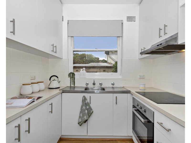 1/2 Hutchinson Street, Granville NSW 2142