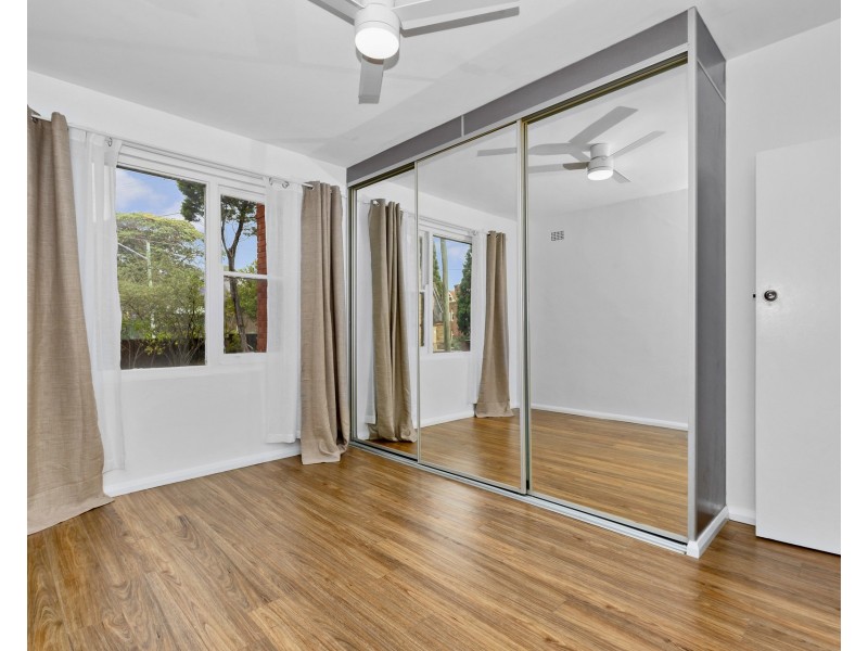 1/2 Hutchinson Street, Granville NSW 2142