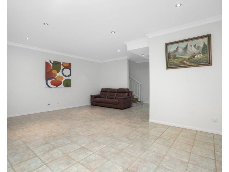 6a Austral Avenue, Westmead NSW 2145