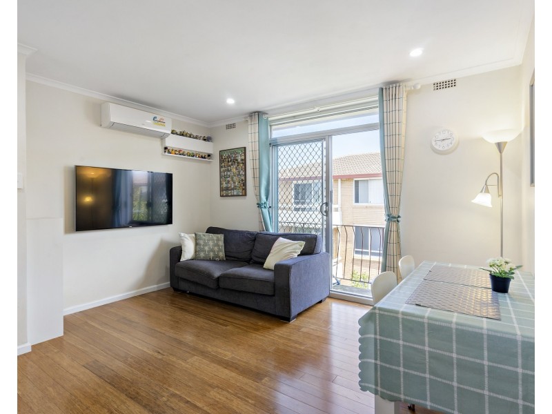 10/10 Bank Street, Meadowbank NSW 2114