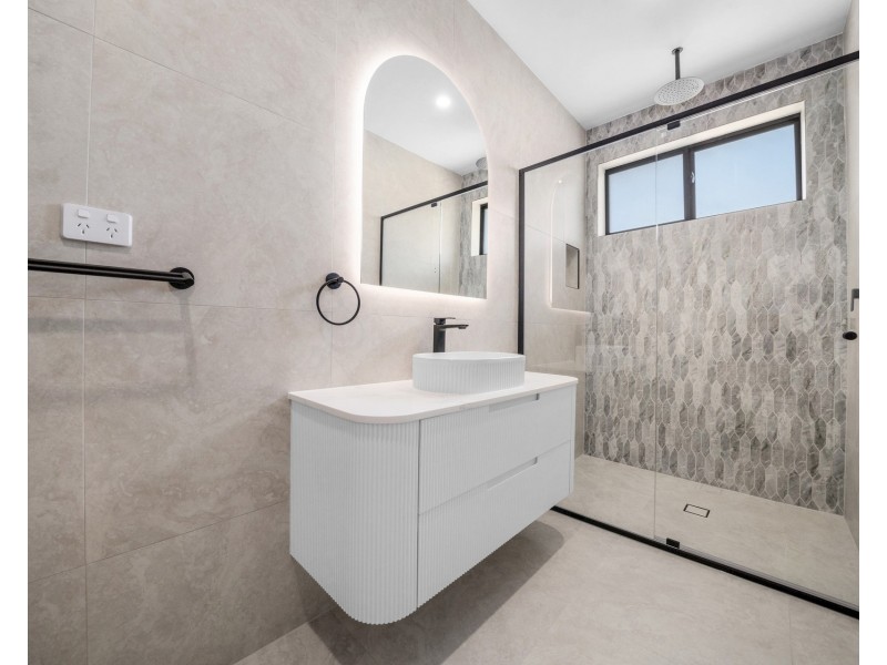 8a Viola Place, Greystanes NSW 2145