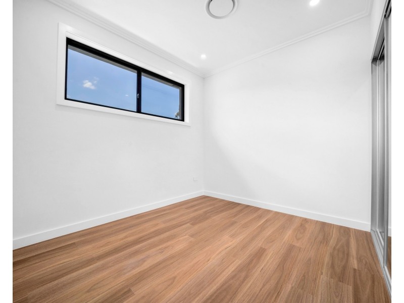 8a Viola Place, Greystanes NSW 2145