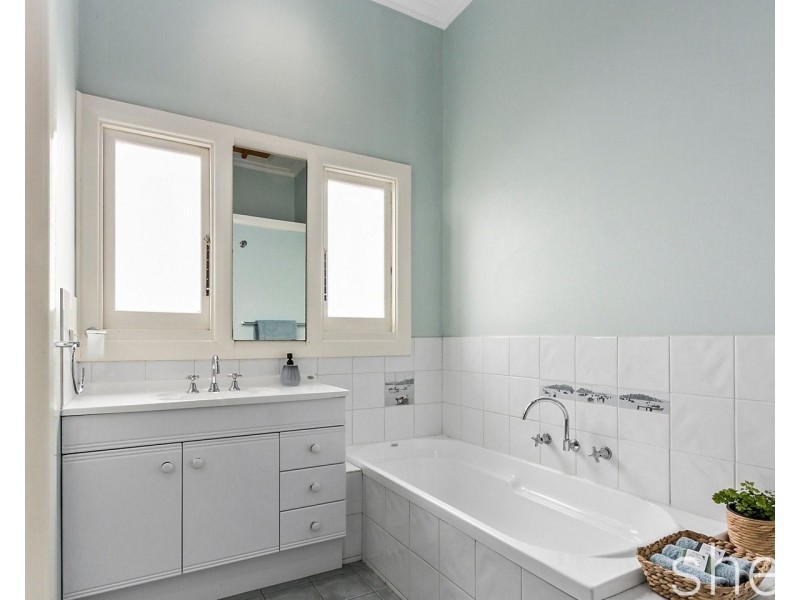 87 Summerhill Road, Glen Iris VIC 3146