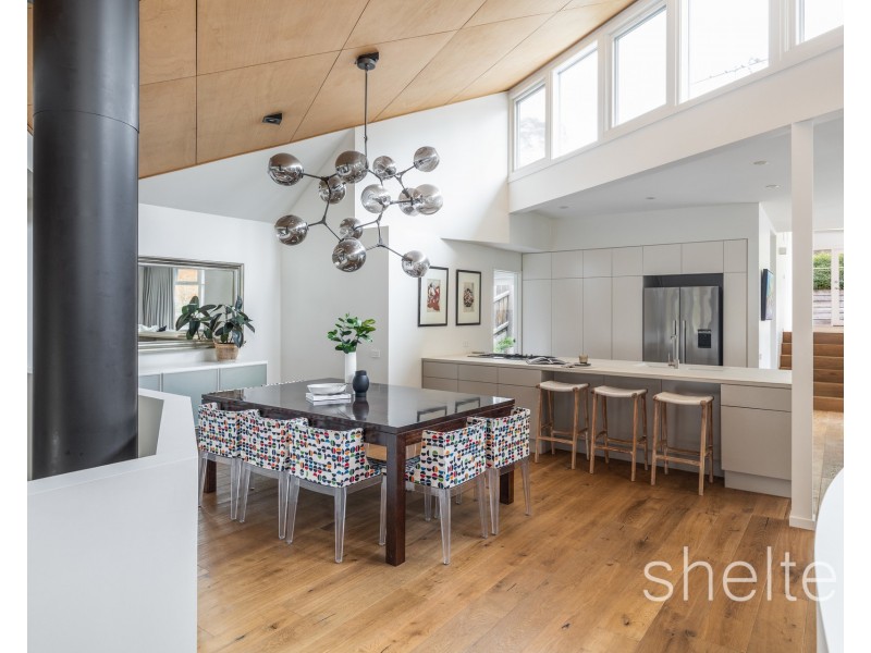 35 Great Valley Road, Glen Iris VIC 3146