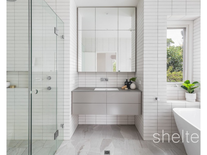 35 Great Valley Road, Glen Iris VIC 3146