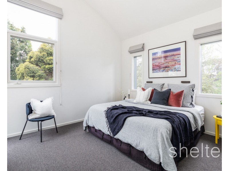 35 Great Valley Road, Glen Iris VIC 3146