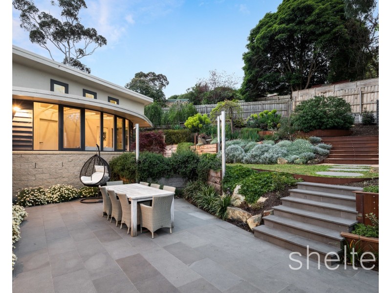 35 Great Valley Road, Glen Iris VIC 3146
