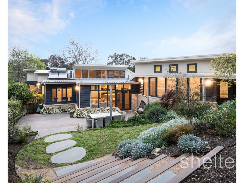35 Great Valley Road, Glen Iris VIC 3146