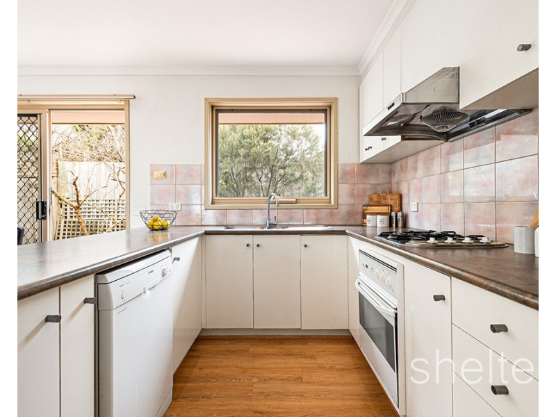 2/20 Winbirra Parade, Ashwood VIC 3147