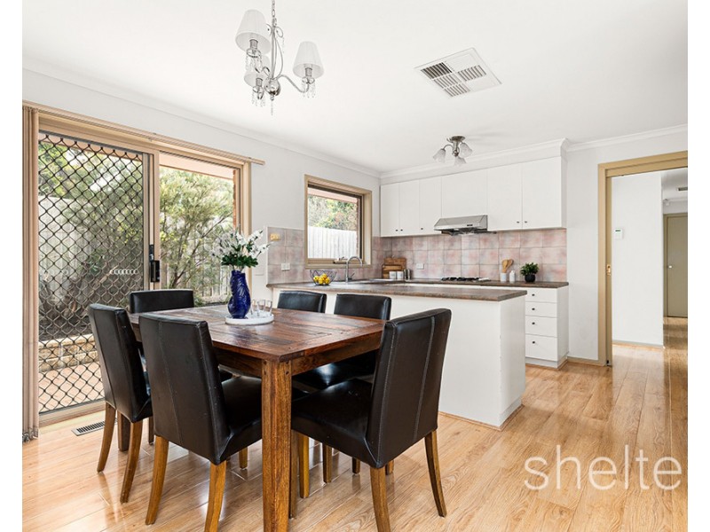 2/20 Winbirra Parade, Ashwood VIC 3147