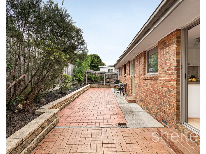 2/20 Winbirra Parade, Ashwood VIC 3147