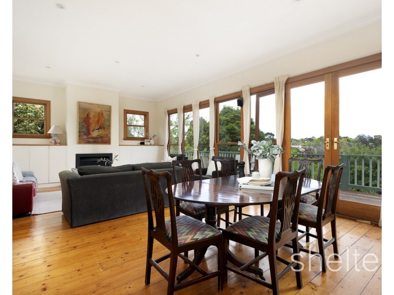 52 Valley Parade, Glen Iris VIC 3146