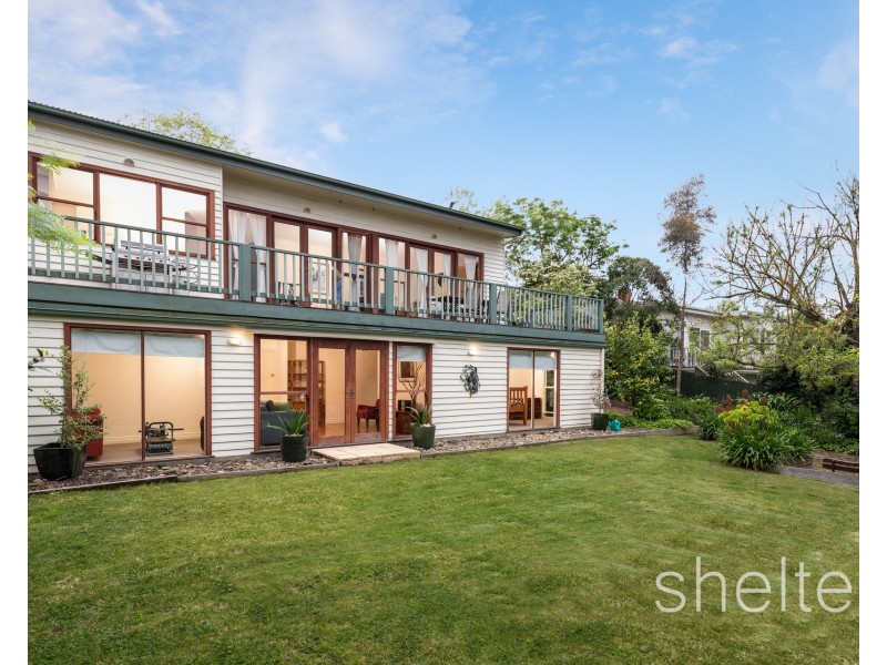 52 Valley Parade, Glen Iris VIC 3146