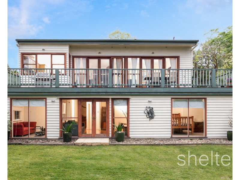 52 Valley Parade, Glen Iris VIC 3146