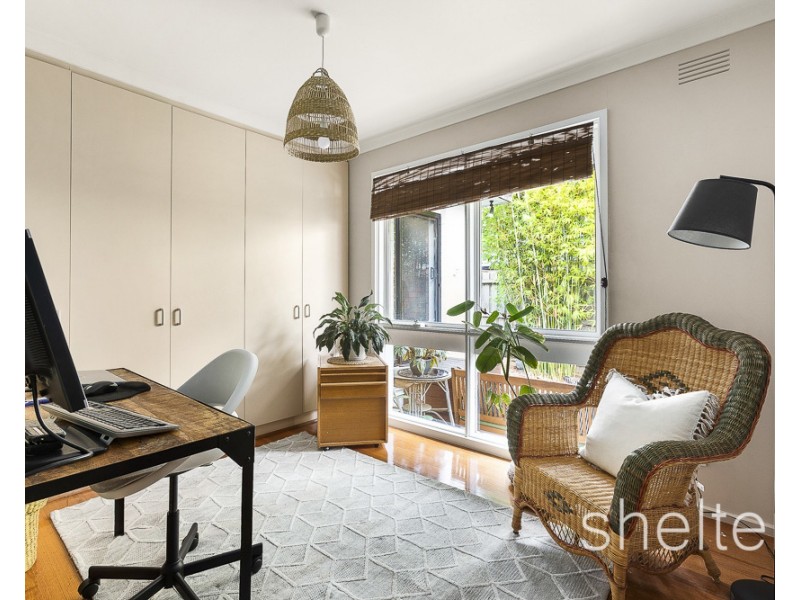 2 Ainslie Drive, Wheelers Hill VIC 3150