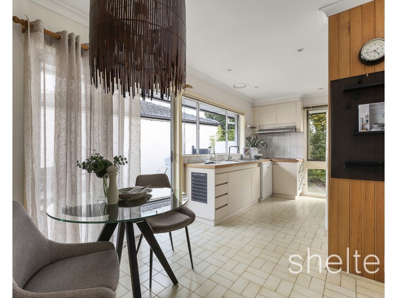 2 Ainslie Drive, Wheelers Hill VIC 3150