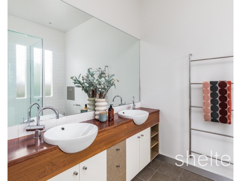 14 Howard Street, Glen Iris VIC 3146