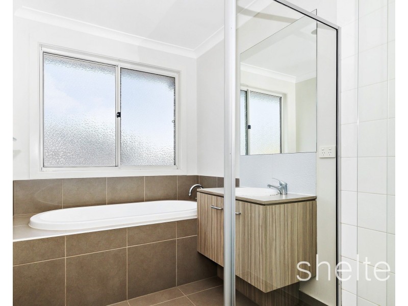 1/5 Mitchell Avenue, Ashwood VIC 3147