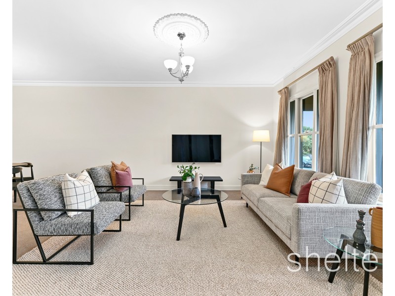 16 Thomas Arnold Avenue, Glen Waverley VIC 3150