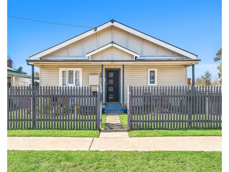 19 Court Street, Mudgee NSW 2850