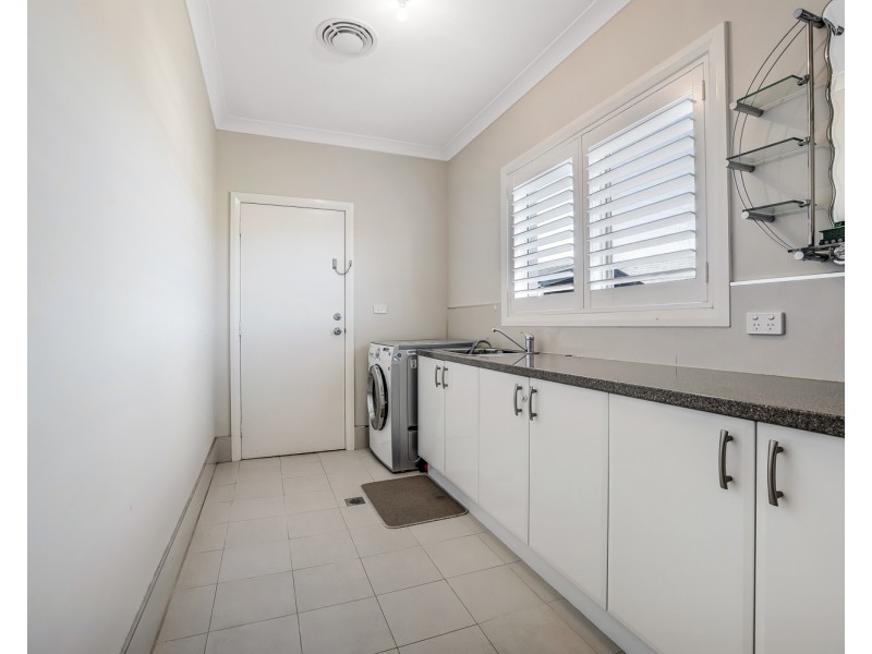 32 Moonstone Drive, Orange NSW 2800