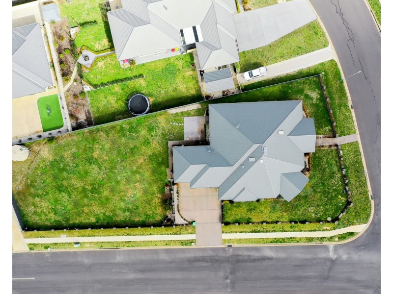 32 Moonstone Drive, Orange NSW 2800