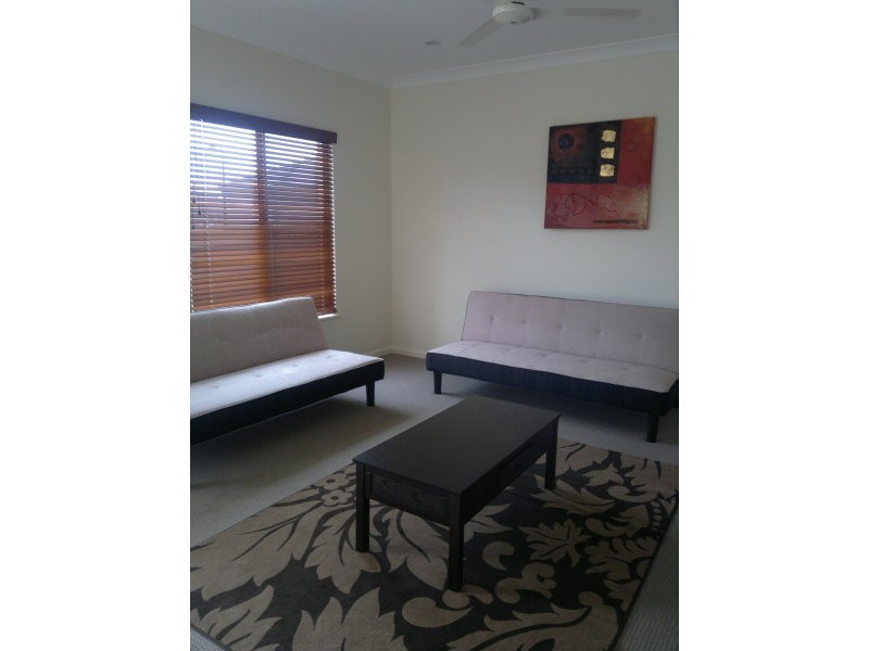 32 Seabreeze Crescent, Bowen QLD 4805