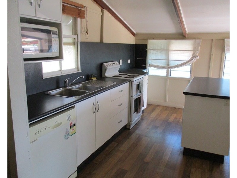 7 Short Street, Collinsville QLD 4804