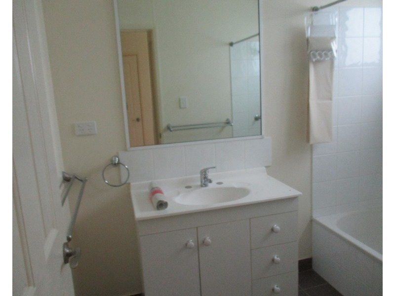 1/24 Miller Street, Collinsville QLD 4804