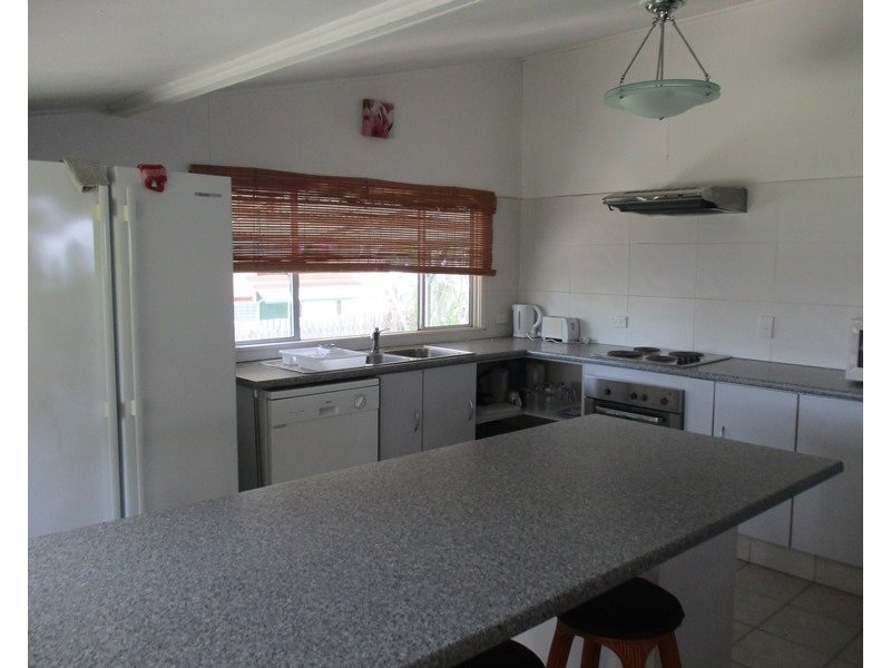 24 Seventh Avenue, Scottville QLD 4804