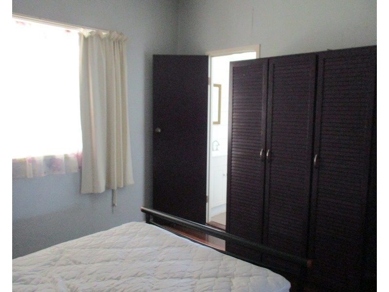 24 Seventh Avenue, Scottville QLD 4804