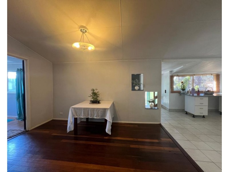 24 Seventh Avenue, Scottville QLD 4804