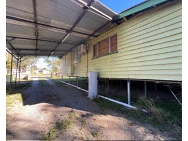 24 Seventh Avenue, Scottville QLD 4804