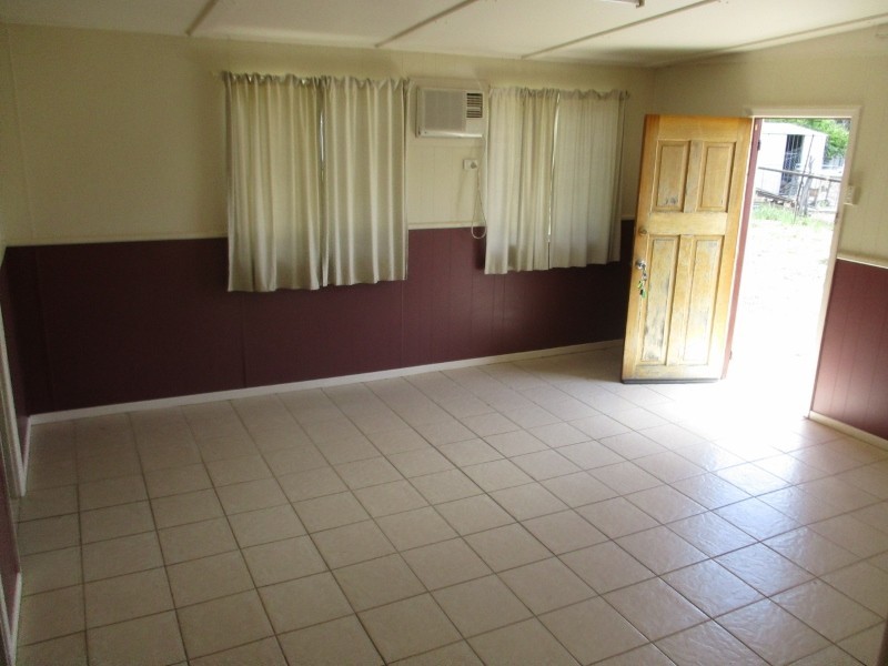 28 Henderson Street, Collinsville QLD 4804