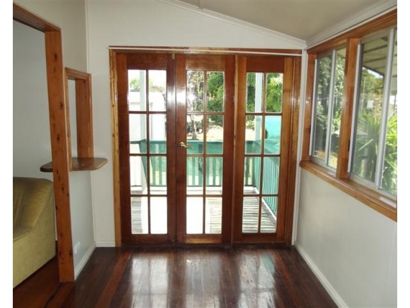 13-15 Strathmore Street, Collinsville QLD 4804