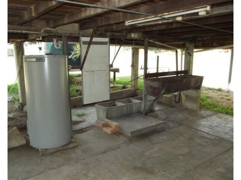 13-15 Strathmore Street, Collinsville QLD 4804