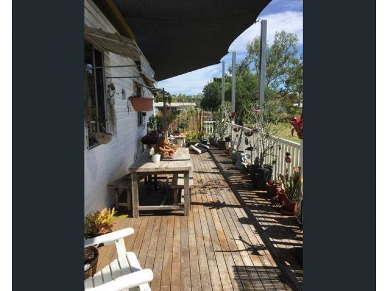 13-15 Strathmore Street, Collinsville QLD 4804