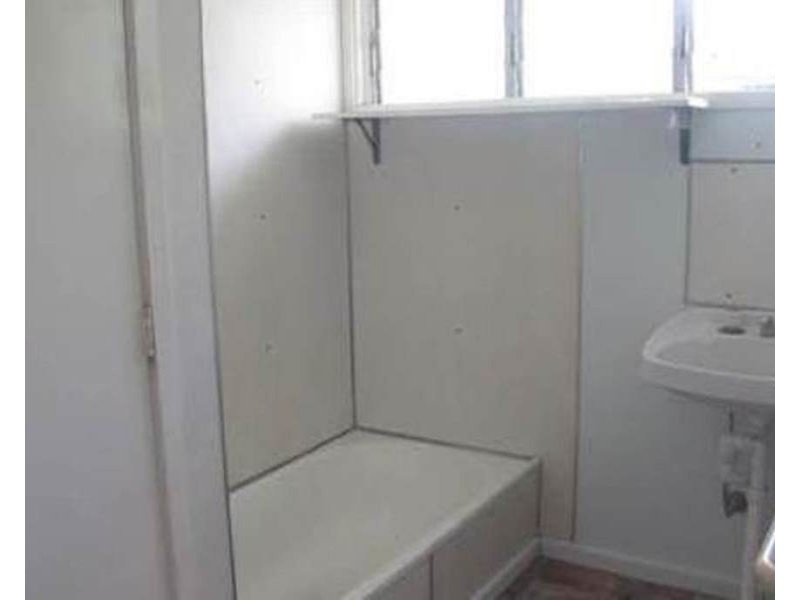 26 Gralton Street, Collinsville QLD 4804