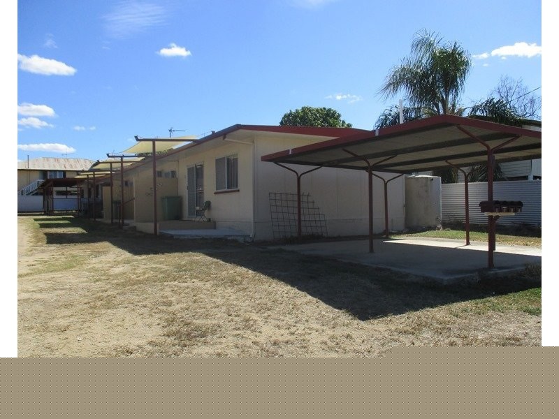 17 Blake Street, Collinsville QLD 4804