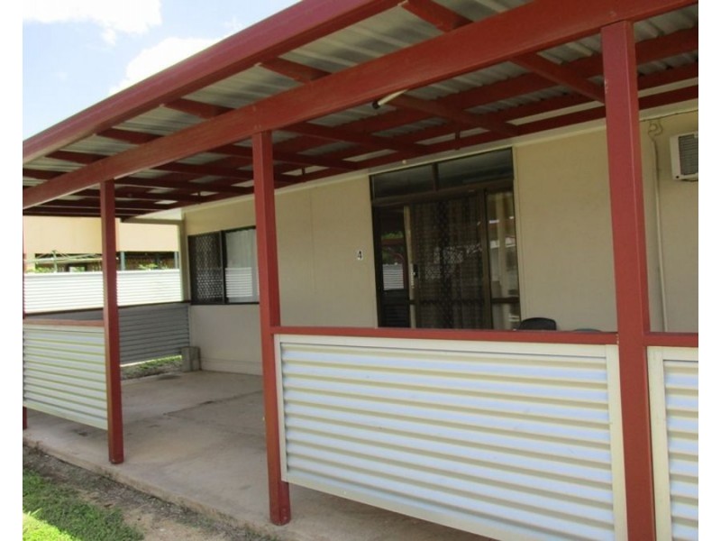 17 Blake Street, Collinsville QLD 4804