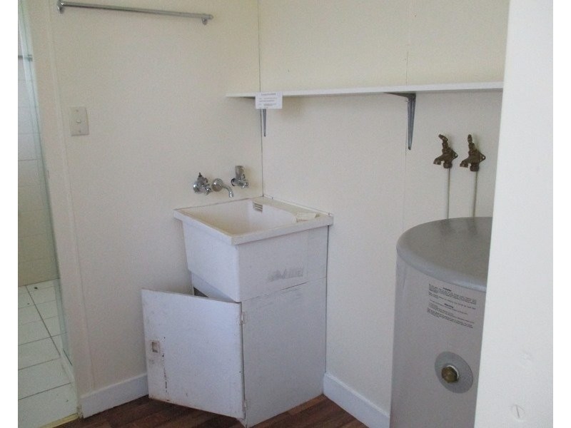 17 Blake Street, Collinsville QLD 4804