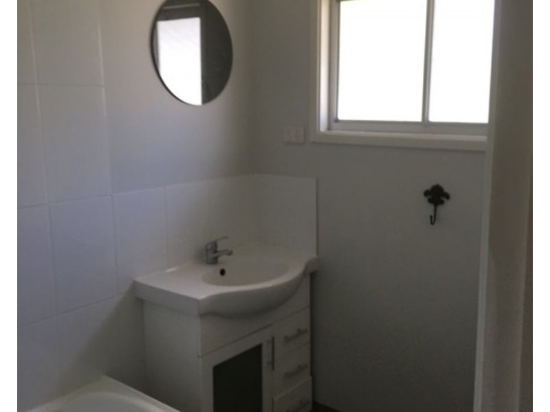 12 Shrubsole Street, Collinsville QLD 4804