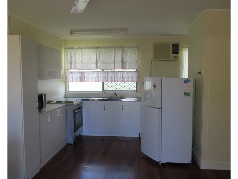 1/17 Blake Street, Collinsville QLD 4804