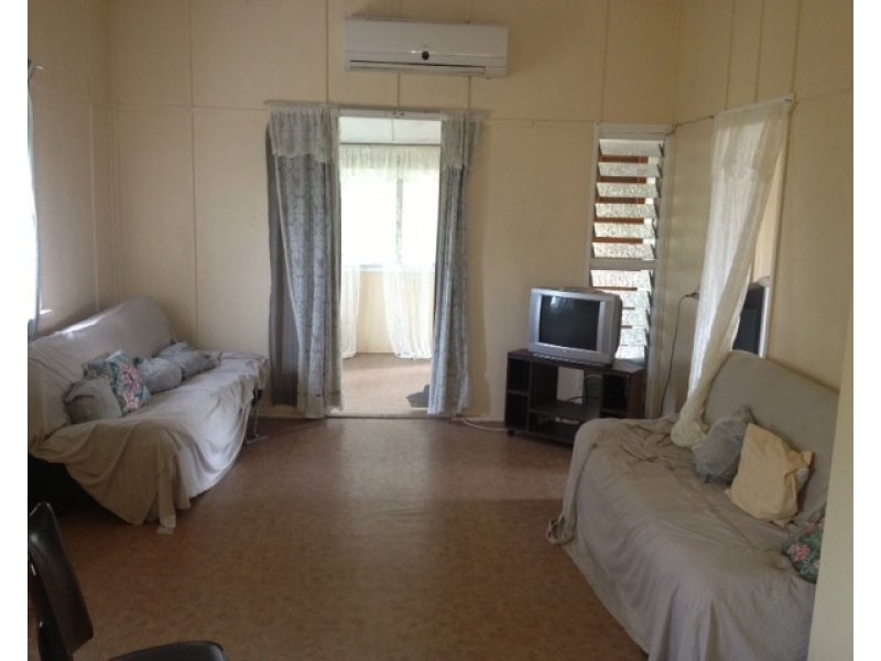 16 Carpet Street, Collinsville QLD 4804