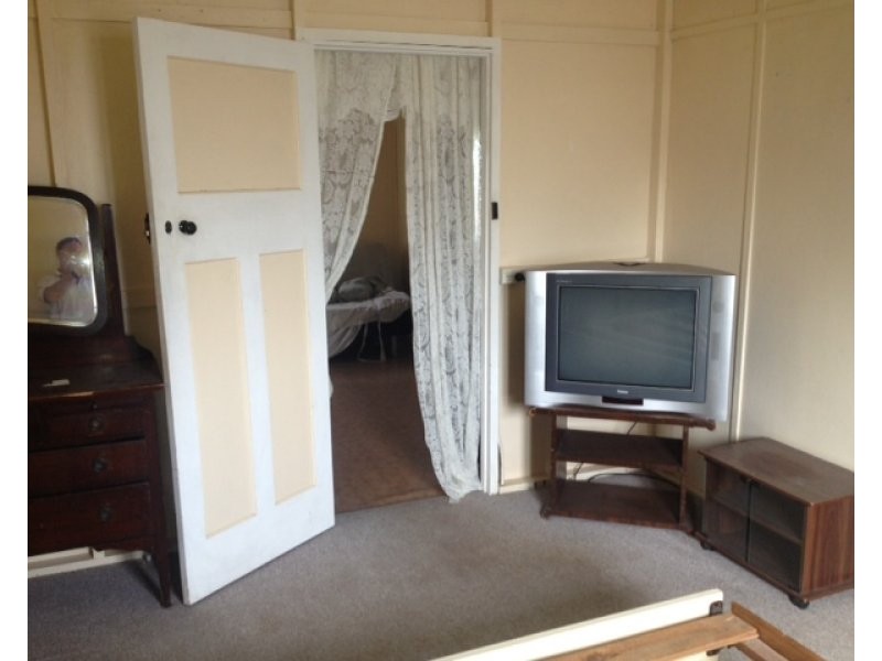 16 Carpet Street, Collinsville QLD 4804