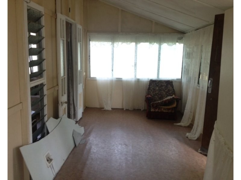 16 Carpet Street, Collinsville QLD 4804