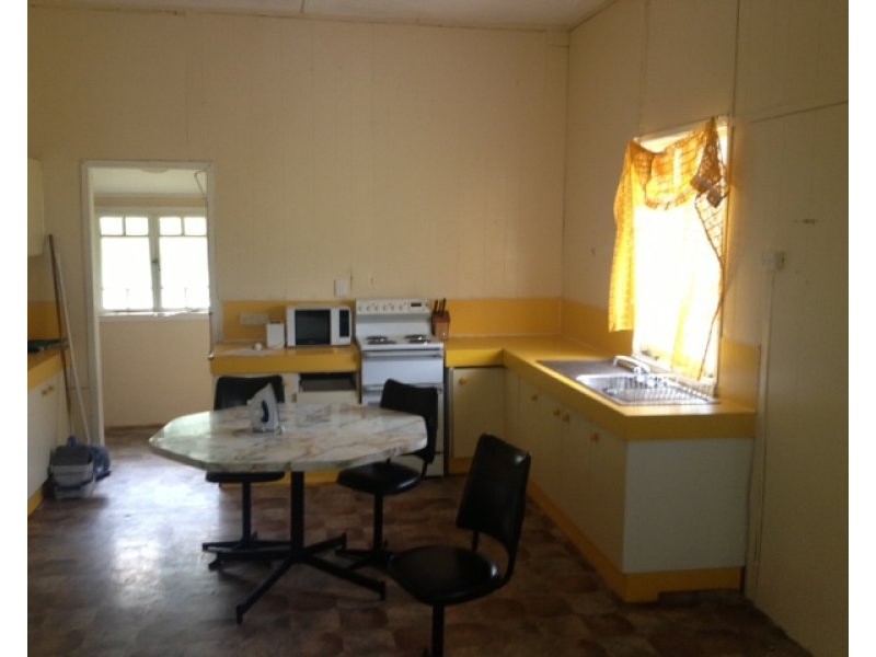 16 Carpet Street, Collinsville QLD 4804