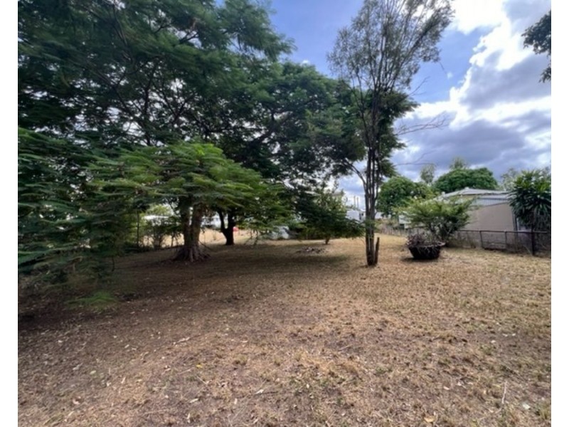 16 Carpet Street, Collinsville QLD 4804