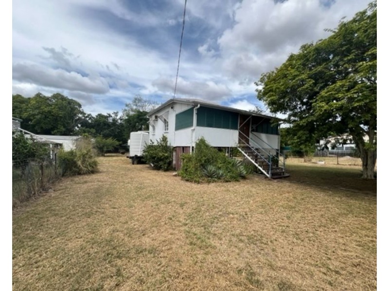 16 Carpet Street, Collinsville QLD 4804